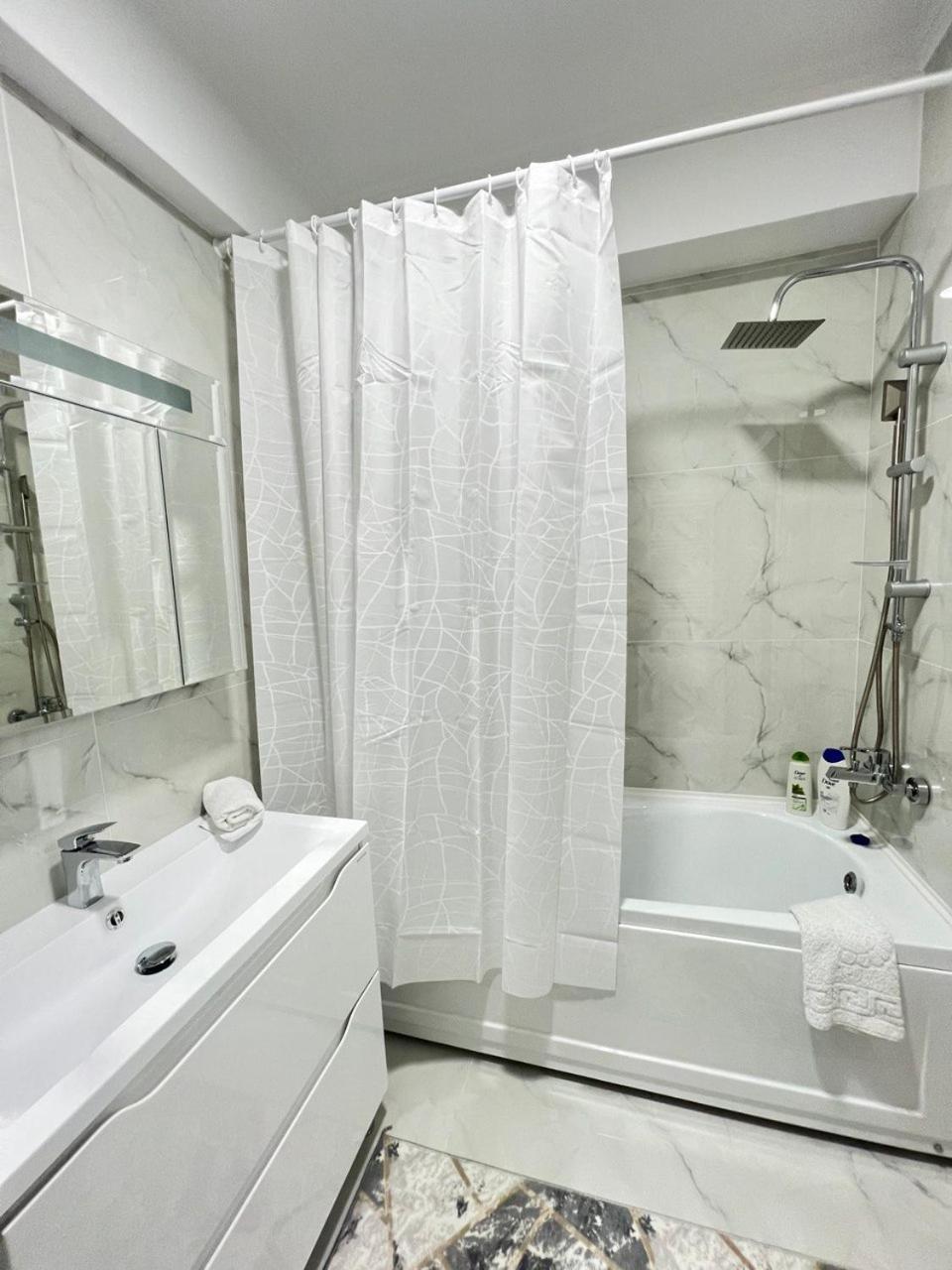 Luxury Aparts Chisinau Exterior foto